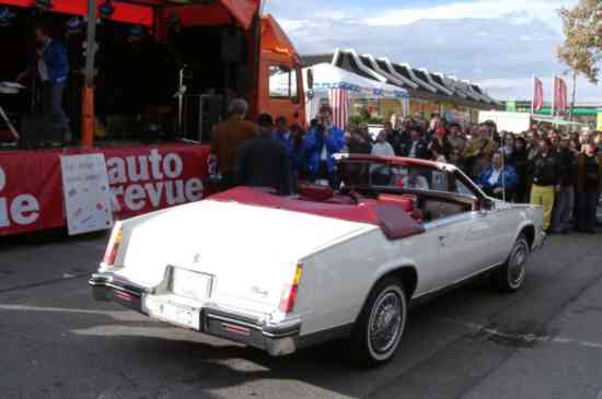 Cadillac Eldorado bei Pokalvergabe